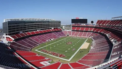 詹依莲夺女子拳击世锦赛金牌